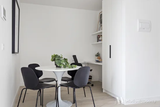 1109/2 Joseph Road, Footscray, Vic 3011-Image