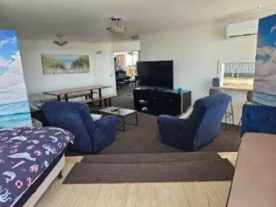 111/114 The Esplanade, Surfers Paradise, Qld 4217-Image
