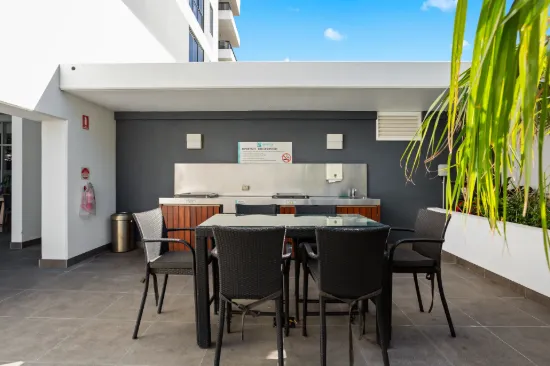 119/2729 Gold Coast Highway, Broadbeach, Qld 4218-Image