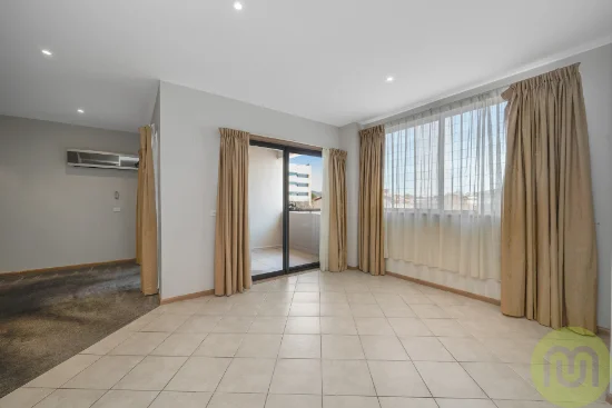 12/2 Eilleen good Street, Greenway, ACT 2900
