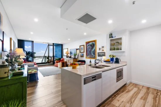 1206/2 Como Crescent, Southport, Qld 4215