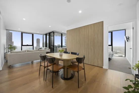 12404/5 The Darling Avenue, Broadbeach, Qld 4218