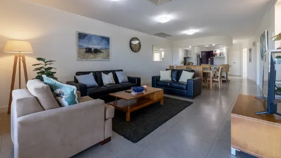 127/9 Beaches Village Circuit, Agnes Water, Qld 4677-Image