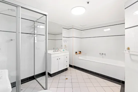 13/11-17 Hughes Avenue, Main Beach, Qld 4217-Image