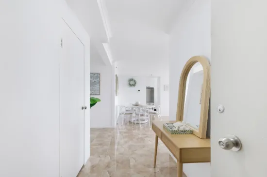 13/11-17 Hughes Avenue, Main Beach, Qld 4217-Image
