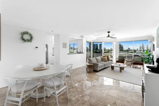 13/11-17 Hughes Avenue, Main Beach, Qld 4217-Image