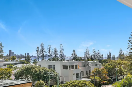13/11-17 Hughes Avenue, Main Beach, Qld 4217-Image