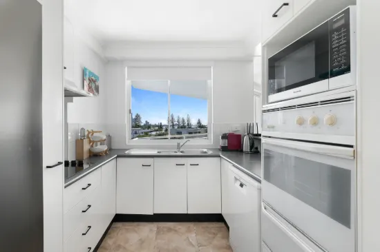 13/11-17 Hughes Avenue, Main Beach, Qld 4217-Image