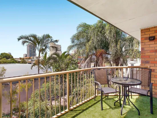 13/35 Huth Street, Labrador, Qld 4215