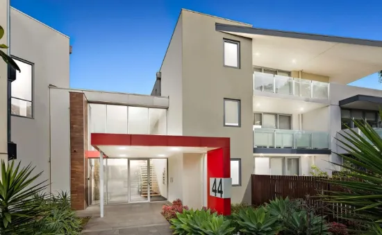 13/44 Eucalyptus Drive, Maidstone, Vic 3012
