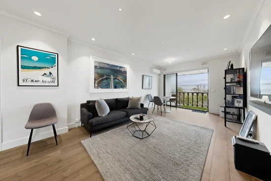 13/45A Ormond Esplanade, Elwood, Vic 3184