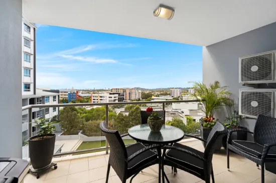 1302/3 Main Street, Varsity Lakes, Qld 4227