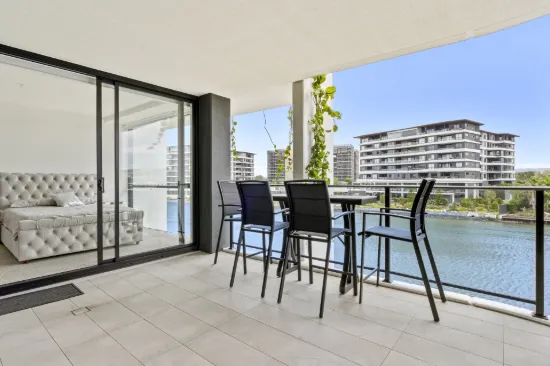 1306/10 Sickle Avenue, Hope Island, Qld 4212