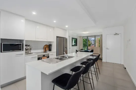 14/2 Gaven Crescent, Mermaid Beach, Qld 4218
