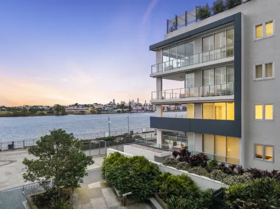 140/37 Harbour Road, Hamilton, Qld 4007-Image