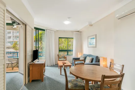 146/99 Griffith Street, Coolangatta, Qld 4225-Image