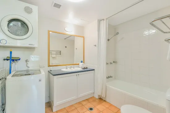 146/99 Griffith Street, Coolangatta, Qld 4225-Image