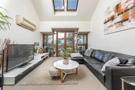 15/18 Captain Cook Crescent, Griffith, ACT 2603