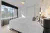 15/20 Queensland Avenue, Broadbeach, Qld 4218-Image