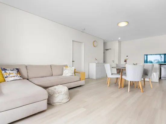 155/2 Signal Terrace, Cockburn Central WA 6164-Image