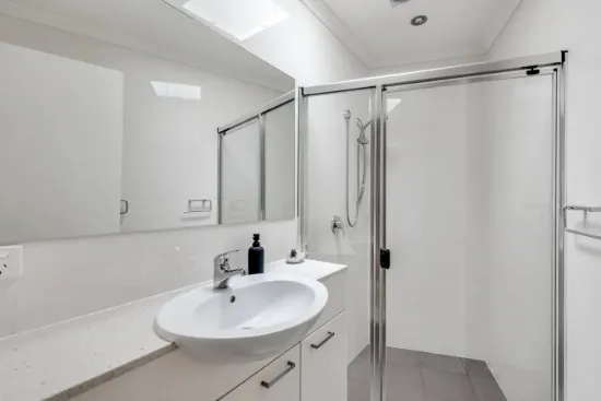 16/145-147 Hindmarsh Road, Victor Harbor, SA 5211-Image