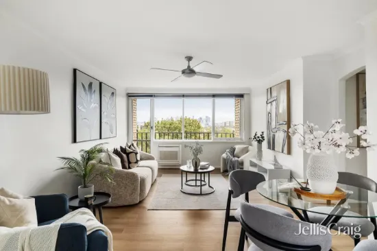 16/5 Denham Street, Hawthorn, Vic 3122