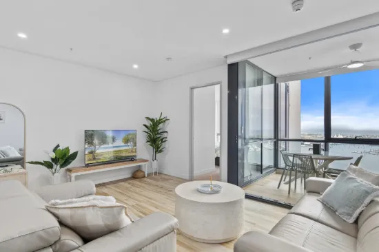 1605/2 Como Crescent, Southport, Qld 4215