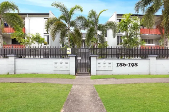 17/186 Lake St, Cairns North, Qld 4870