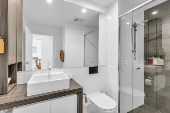 17/72 The Esplanade, Burleigh Heads, Qld 4220