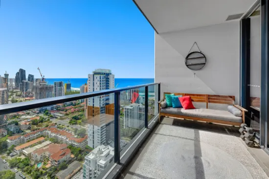 170/31 Queensland Avenue, Broadbeach, Qld 4218