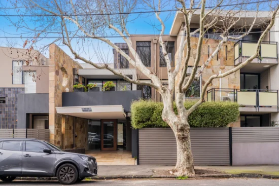 18/129-133 Ormond Esplanade, Elwood, Vic 3184