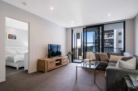 18/172 Railway Parade, West Leederville, WA 6007