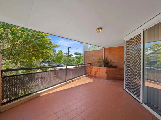 18 22/8 Ascog Terrace, Toowong, Qld 4066 - For Rent