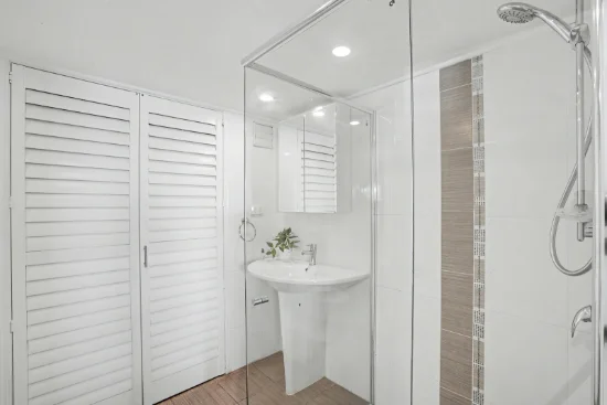 18/26 The Esplanade, Surfers Paradise, Qld 4217-Image