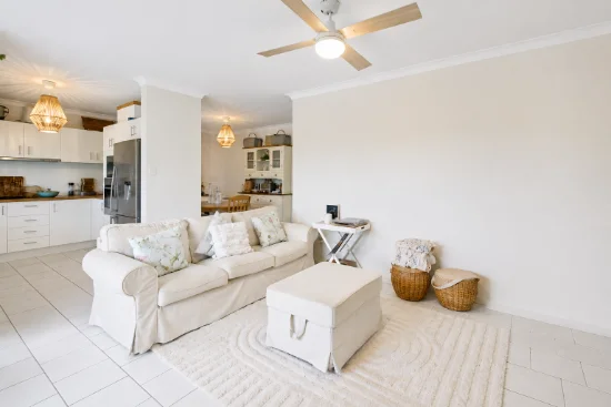 18/55 Duet Drive, Mermaid Waters, Qld 4218