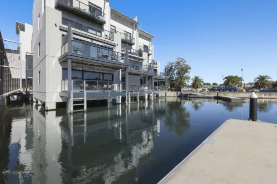 19/117 McLeod Road, Patterson Lakes, Vic 3197