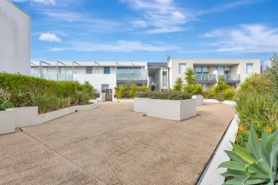 19/44 Eucalyptus Drive, Maidstone VIC 3012-Image