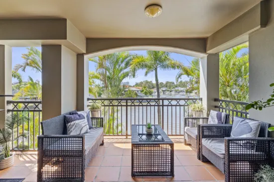 19/82-86 Limetree Parade, Runaway Bay, Qld 4216