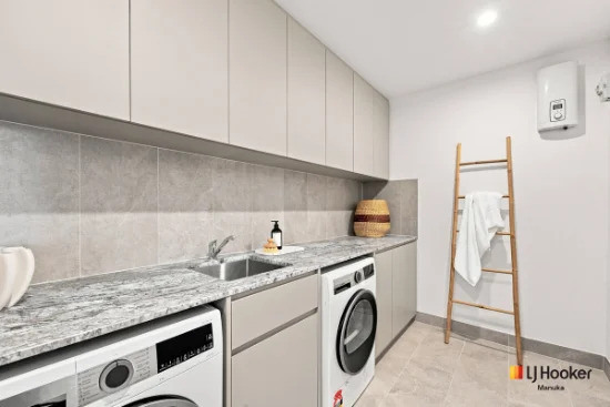 194/62 Constitution Avenue, Parkes, ACT 2600-Image