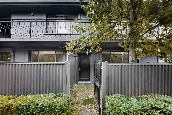 2/10 Braemar St, Essendon, Vic 3040