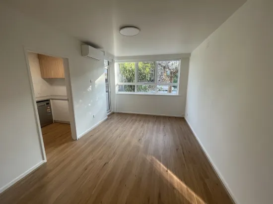 2/10 Denbigh Road, Armadale, Vic 3143