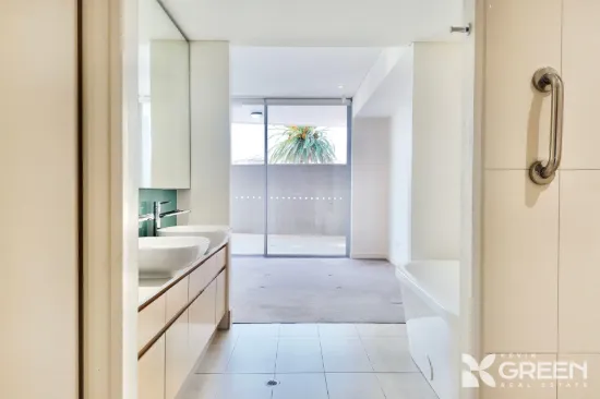 2/11 Halls Head Parade, Halls Head, WA 6210-Image