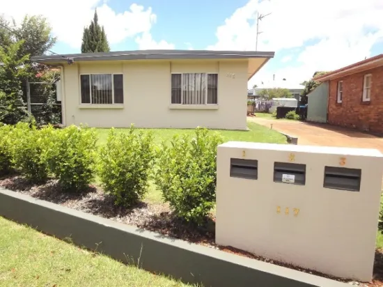 2/117 Anzac Avenue, Newtown, Qld 4350