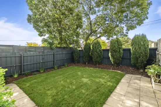 2/13 Elm Grove, McKinnon, Vic 3204