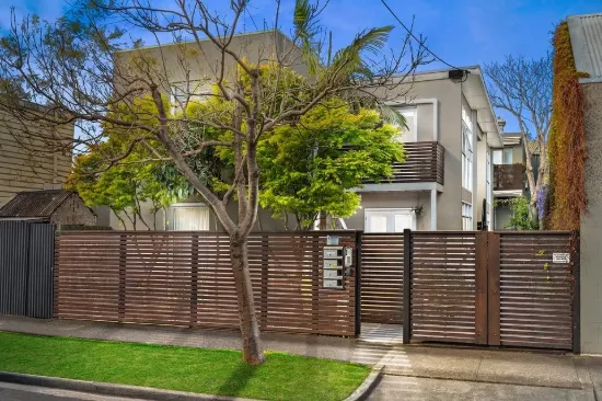2/13 Young Street, Albert Park, Vic 3206