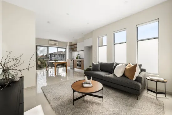 2/14 Flinders Street, Coburg, Vic 3058