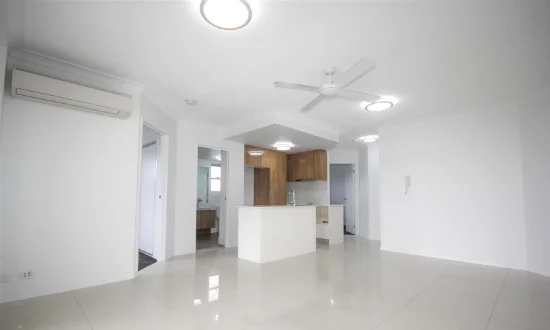 2/143 Cavendish Road, Coorparoo, Qld 4151