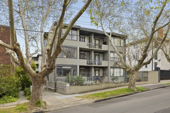 2/15 Rockley Road, South Yarra, Vic 3141 - Sold