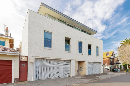 2/16 Blessington Court, St Kilda, Vic 3182