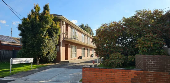 2/16 Kokaribb Road, Carnegie, Vic 3163